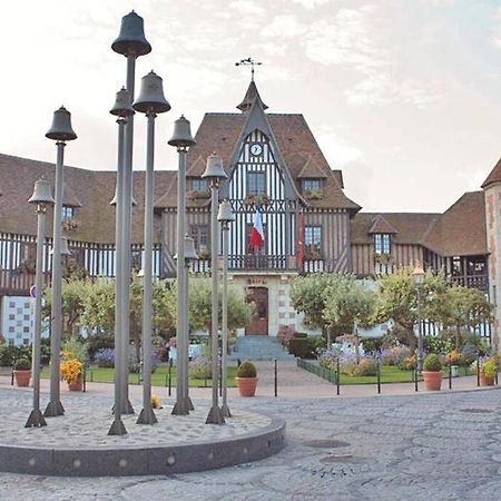 Le Cyrano, Deauville - App. T2 Proche De La Mer Exterior foto