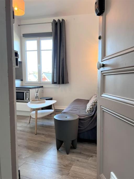 Le Cyrano, Deauville - App. T2 Proche De La Mer Exterior foto