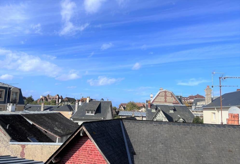 Le Cyrano, Deauville - App. T2 Proche De La Mer Exterior foto